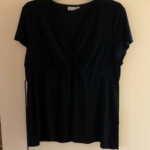 Maternity top with tie